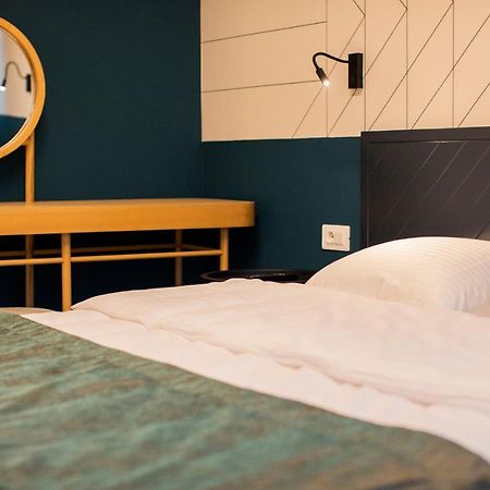 Benelux Hotel Peje Ngoại thất bức ảnh