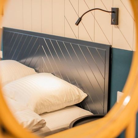 Benelux Hotel Peje Ngoại thất bức ảnh