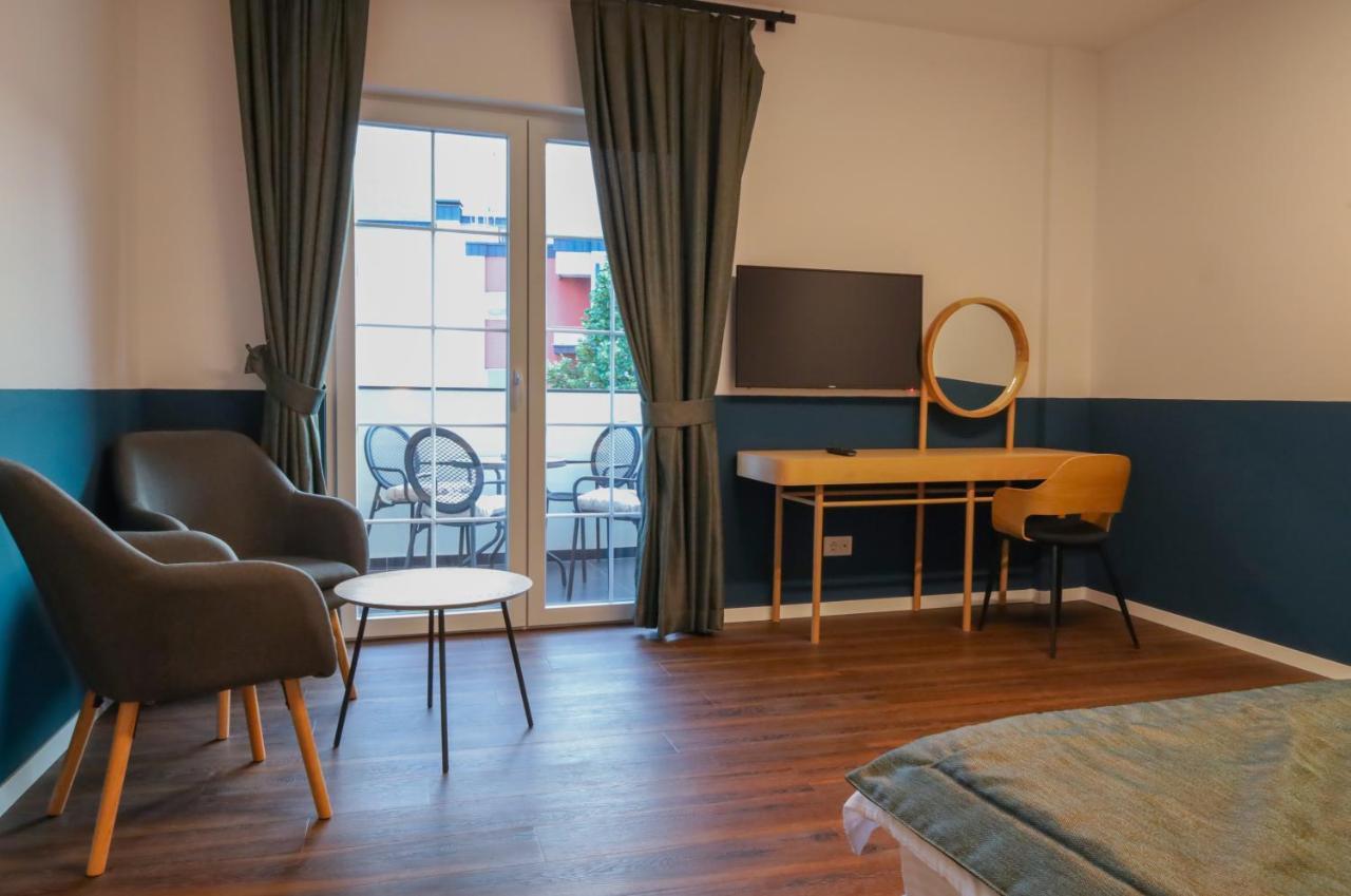 Benelux Hotel Peje Ngoại thất bức ảnh