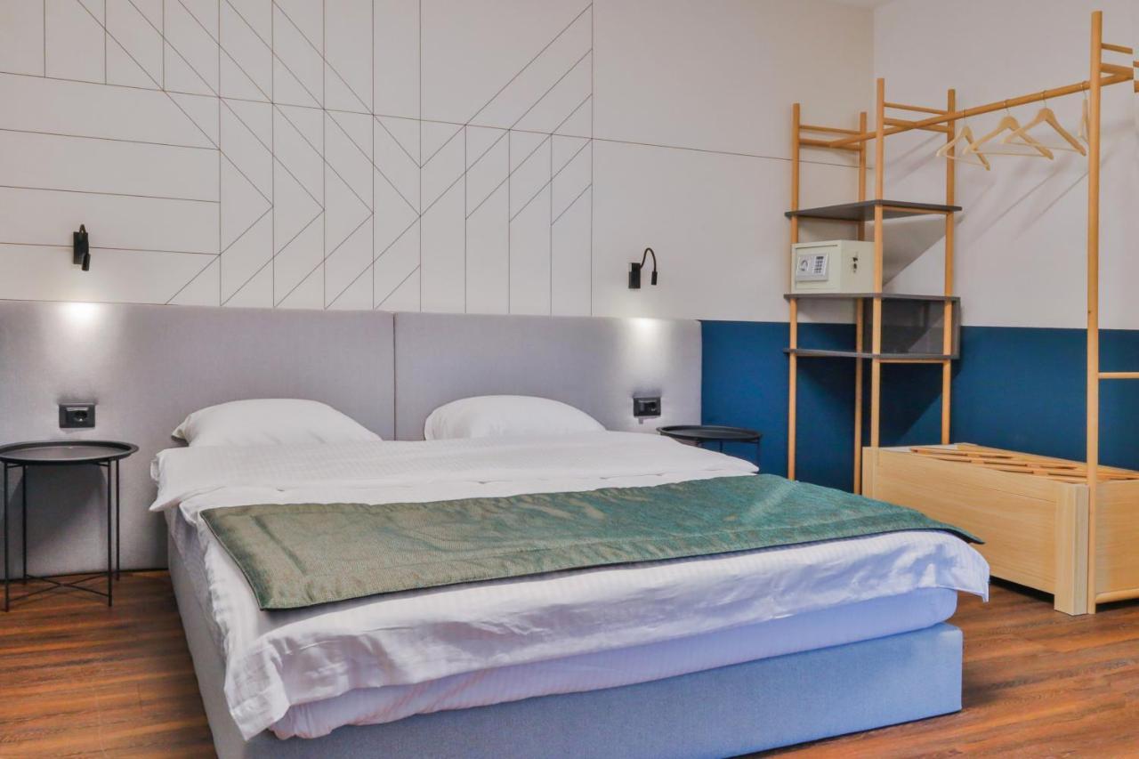 Benelux Hotel Peje Ngoại thất bức ảnh