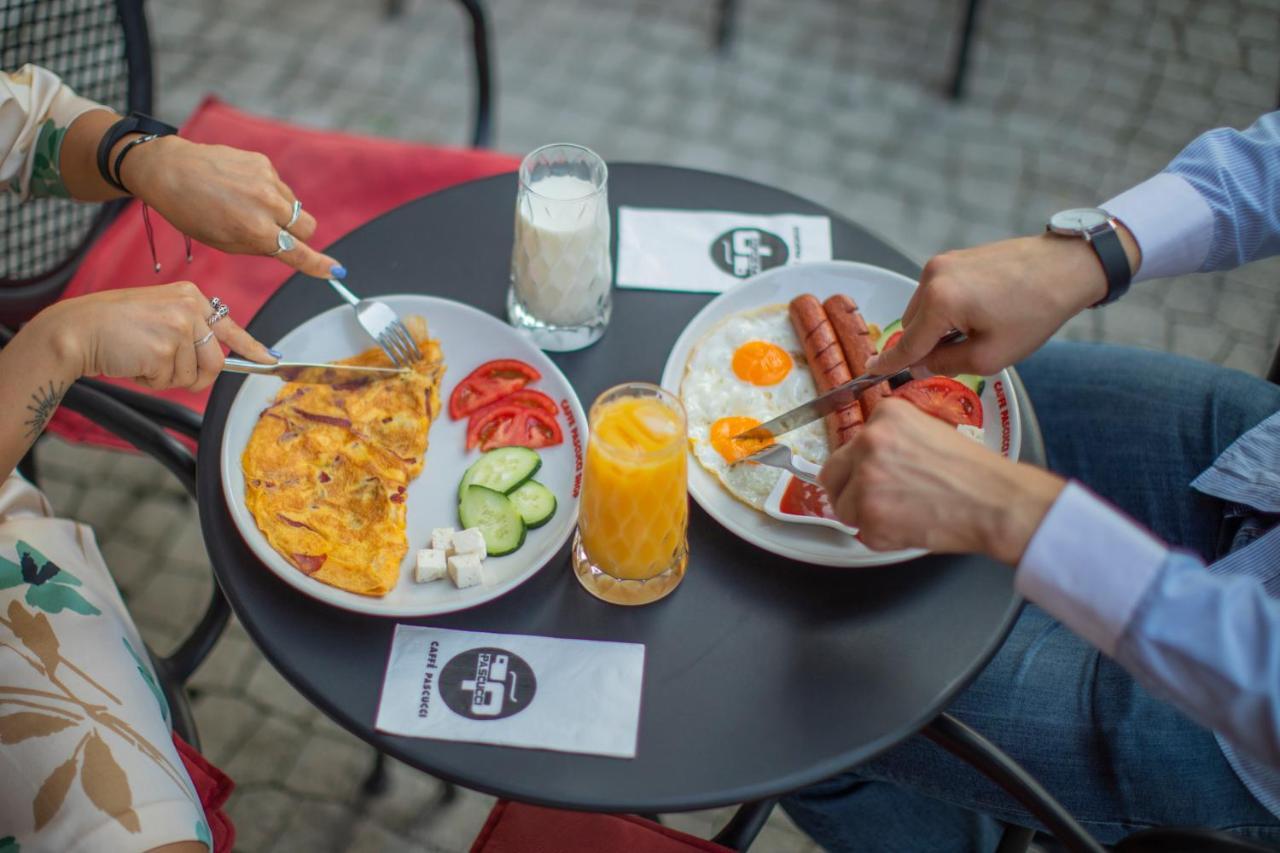Benelux Hotel Peje Ngoại thất bức ảnh